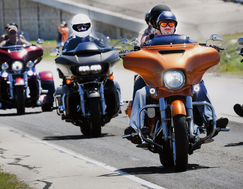Hundreds of bikers ride in 9/11 memorial